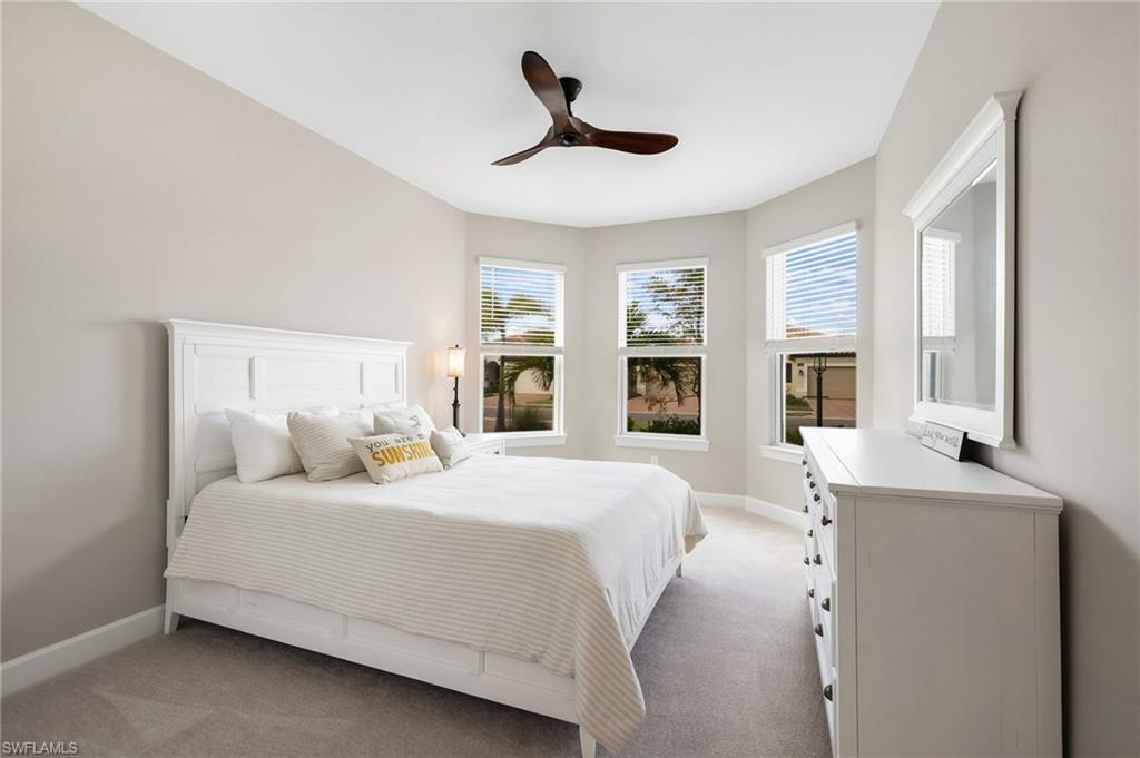 ESPLANADE LAKE CLUB - Residential