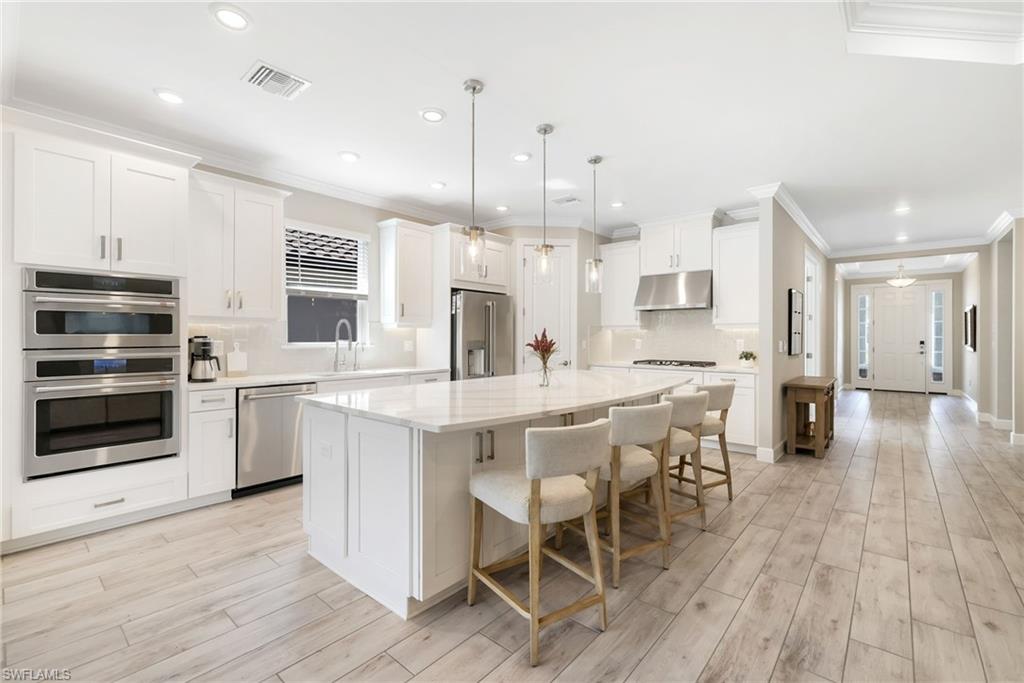 ESPLANADE LAKE CLUB - Residential