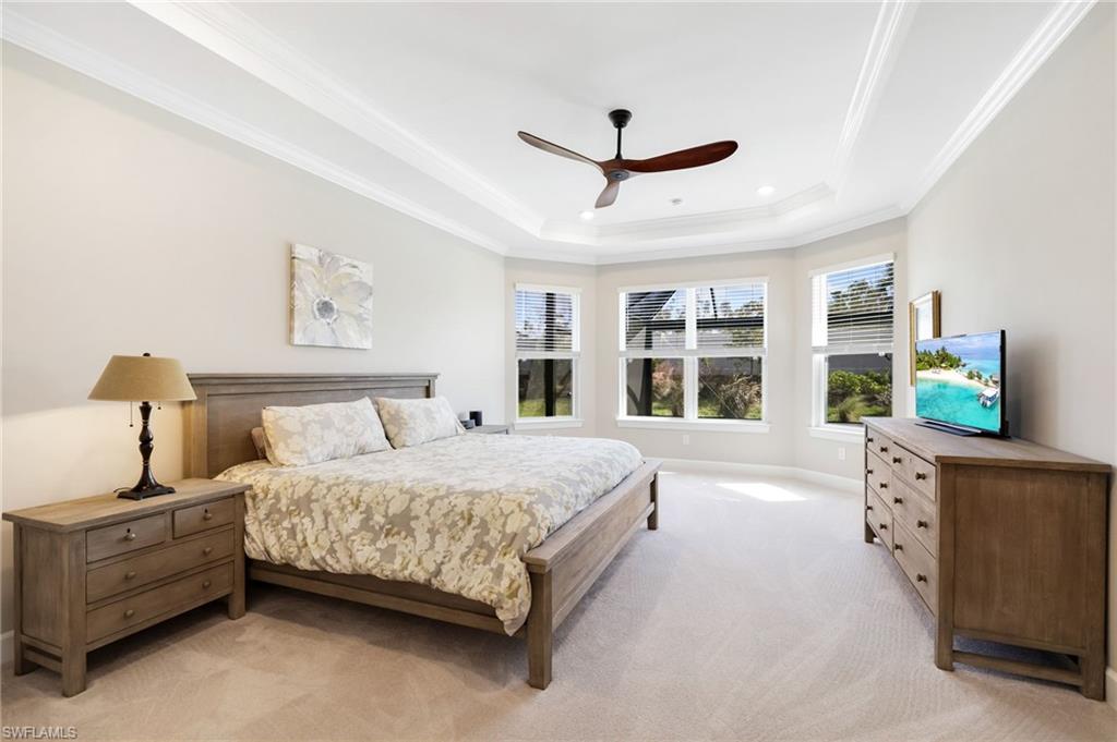 ESPLANADE LAKE CLUB - Residential