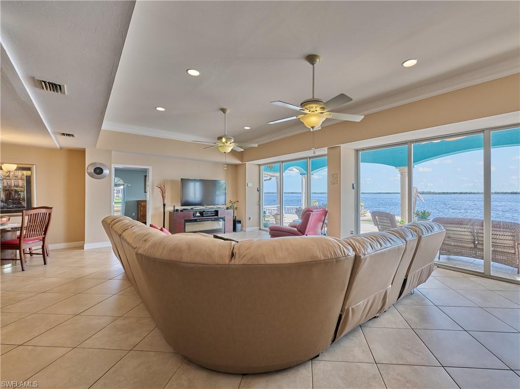 ISLAND HARBORS - Residential