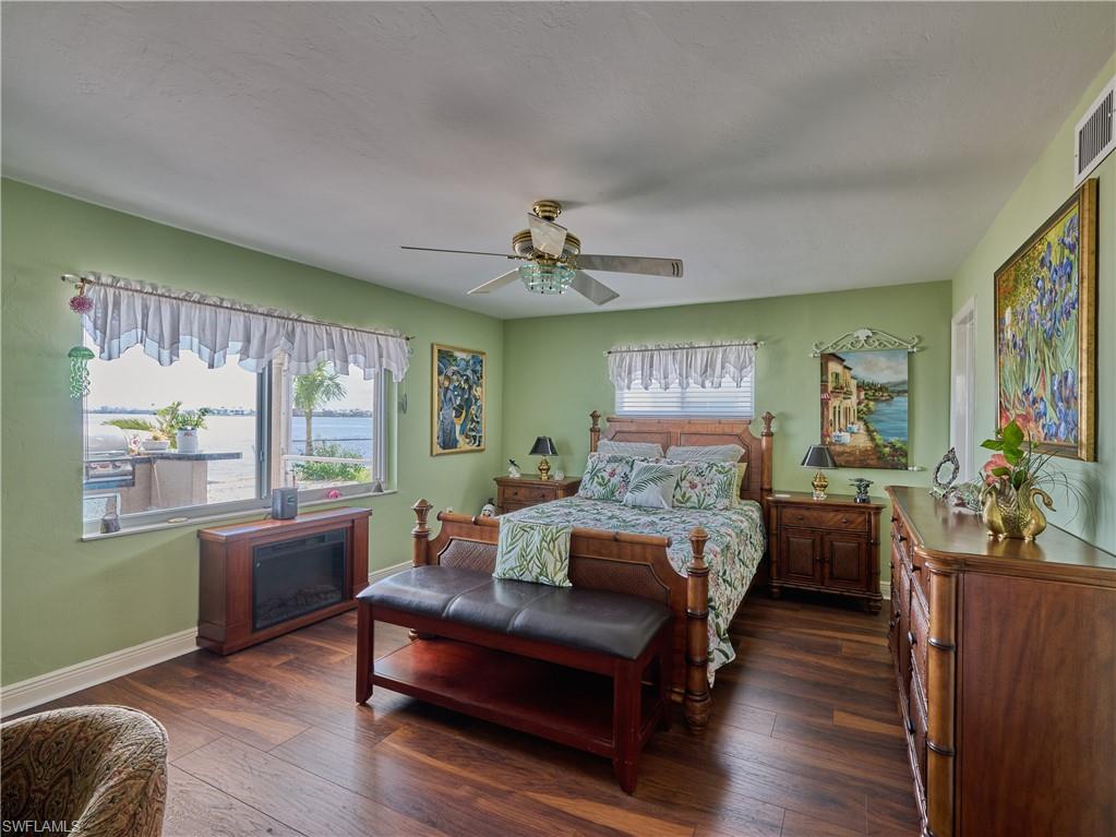 ISLAND HARBORS - Residential