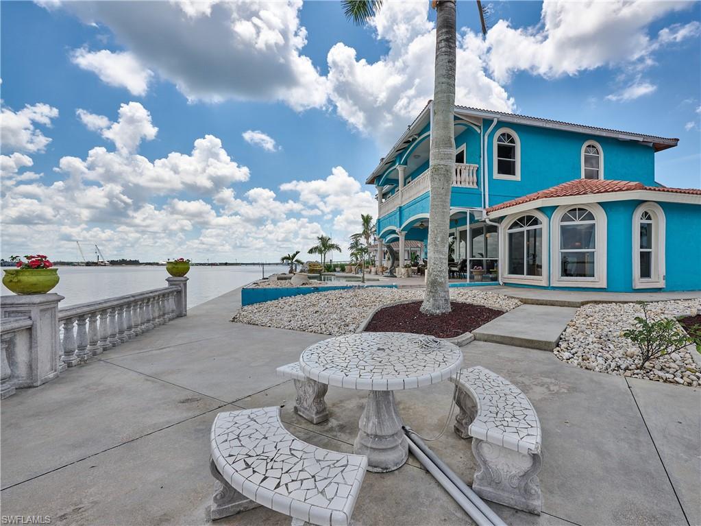 ISLAND HARBORS - Residential