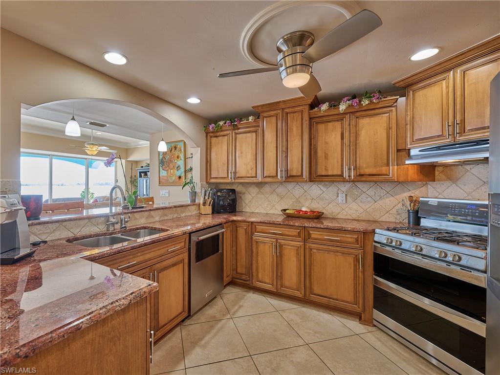 ISLAND HARBORS - Residential