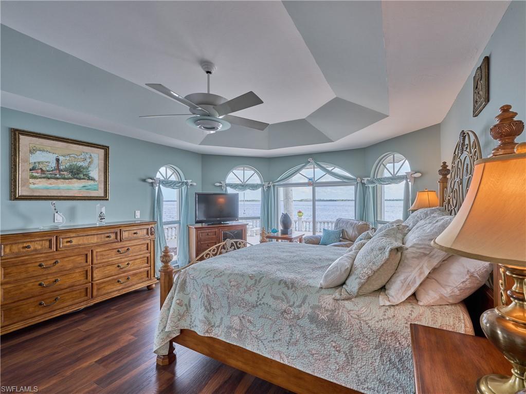 ISLAND HARBORS - Residential