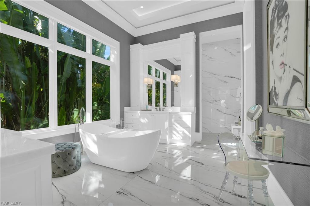 MOORINGS - Residential