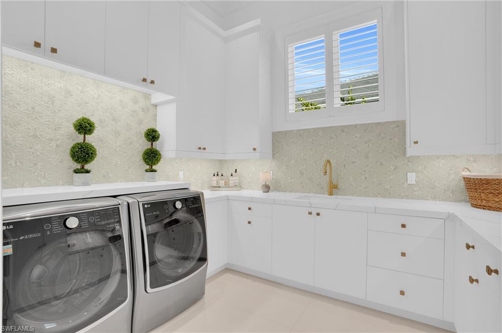 MOORINGS - Residential