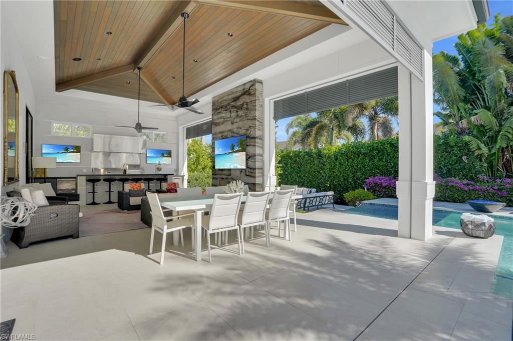 MOORINGS - Residential