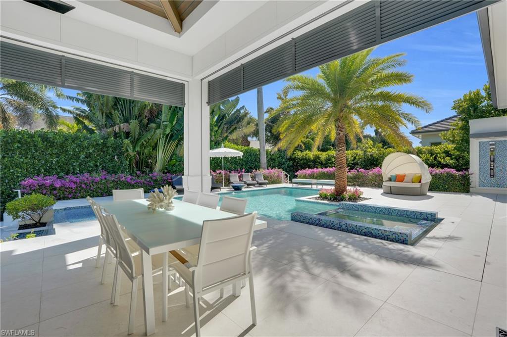 MOORINGS - Residential