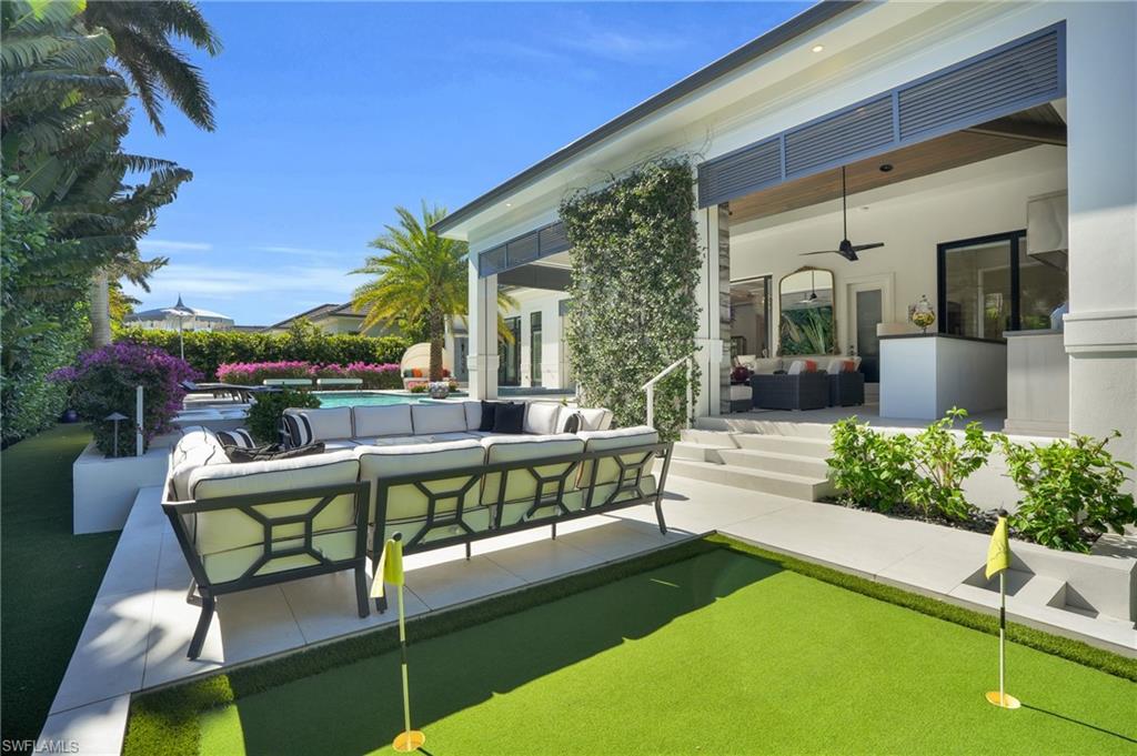 MOORINGS - Residential