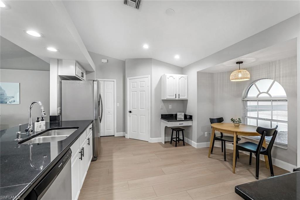 WILLOUGHBY ACRES - Residential Lease