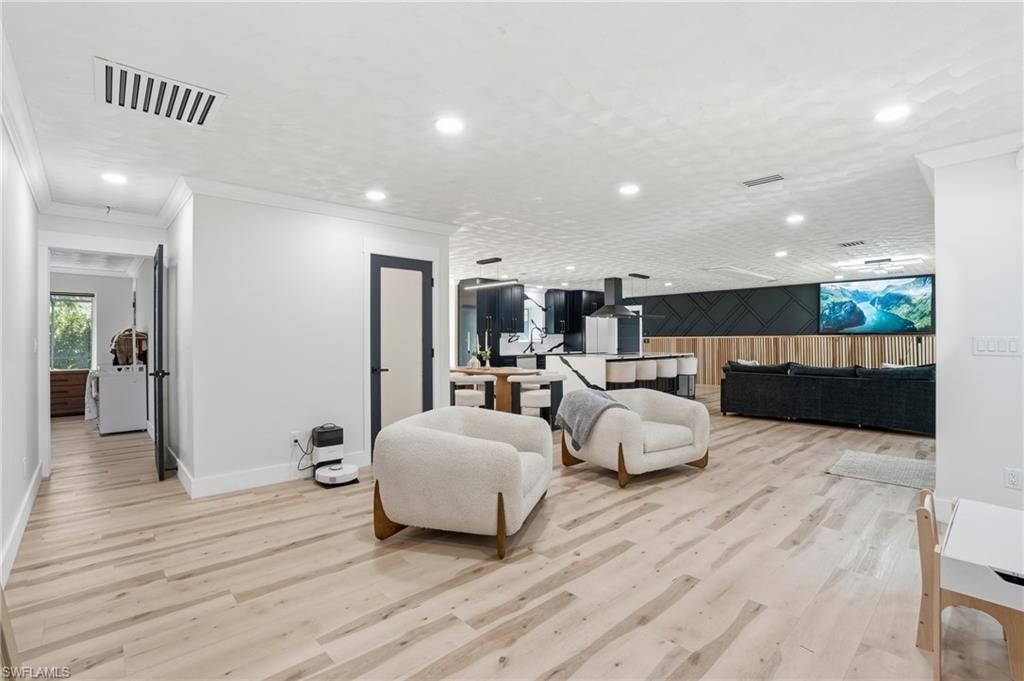 SEMINOLE ESTATES - Residential