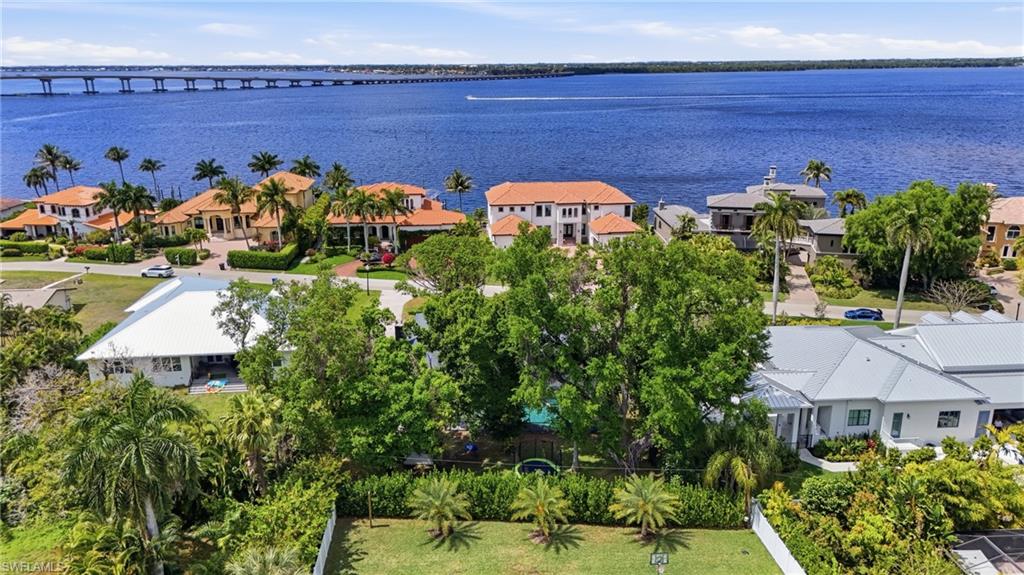 SEMINOLE ESTATES - Residential