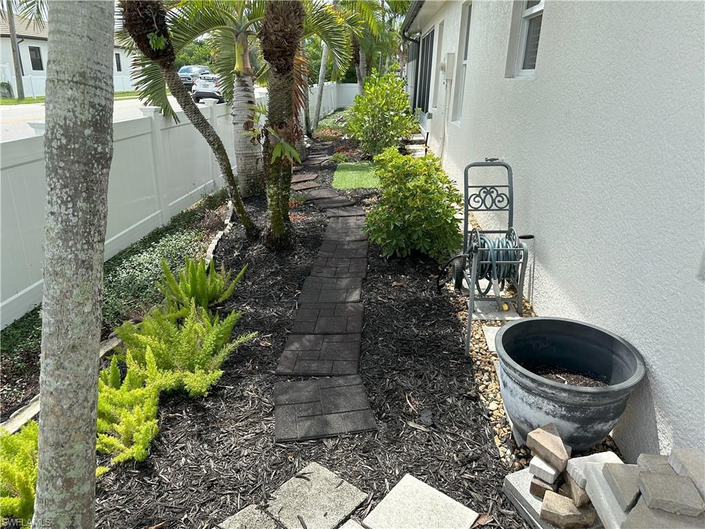 NAPLES PARK - Residential