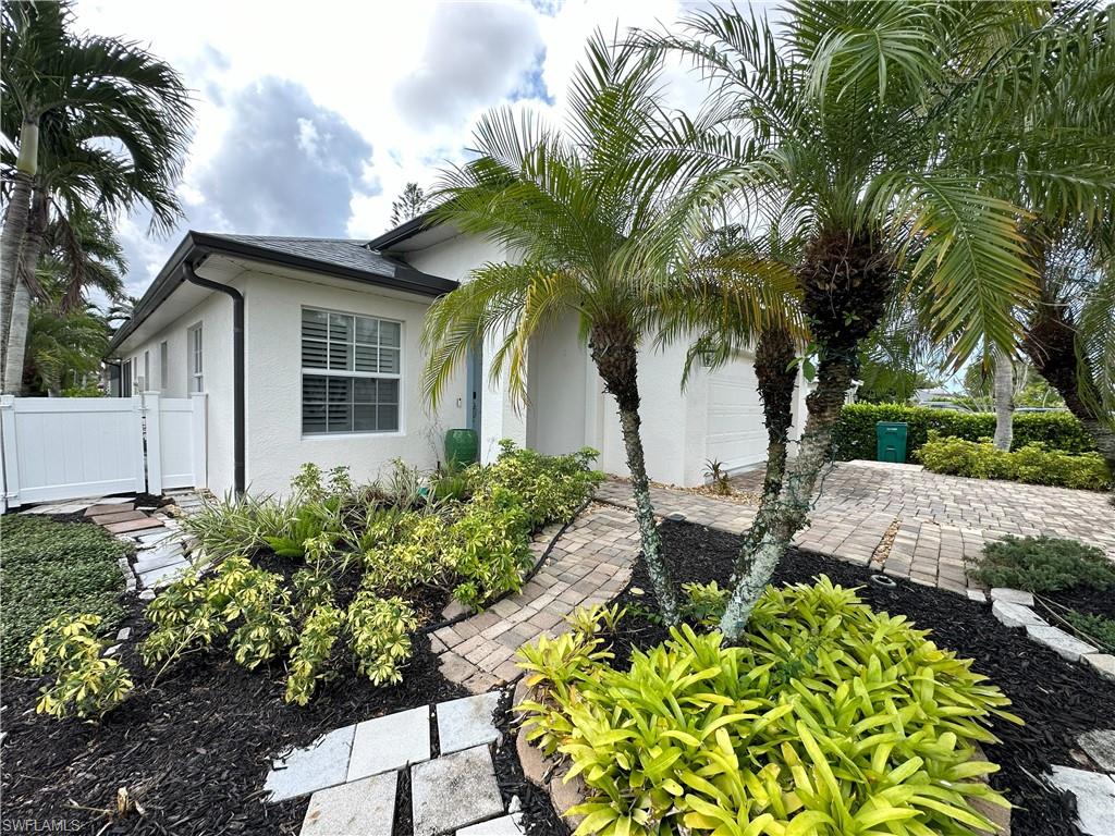 NAPLES PARK - Residential