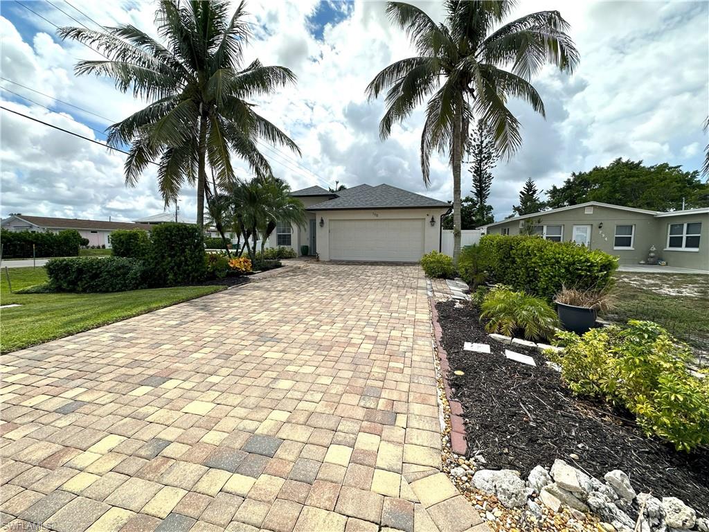 NAPLES PARK - Residential