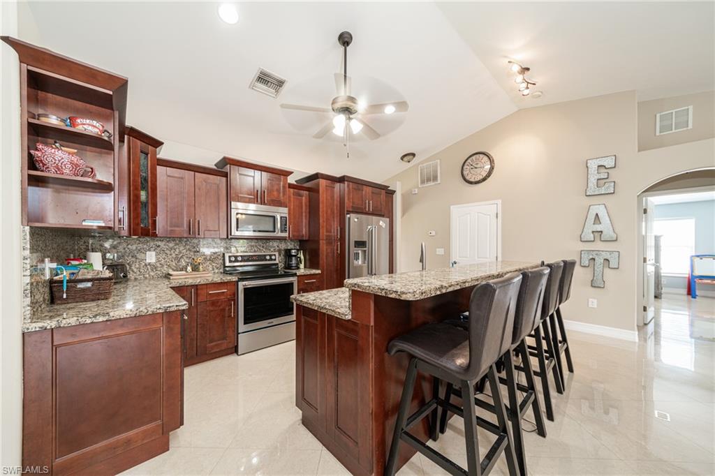 CAPE CORAL - Residential