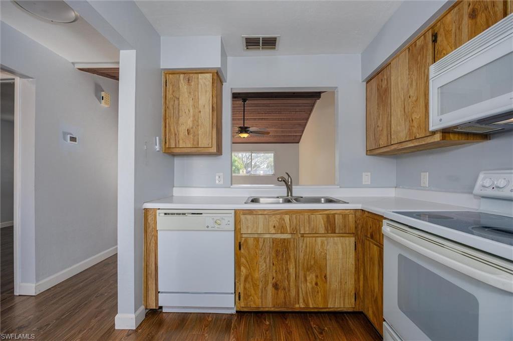 COMPASS POINTE - Residential