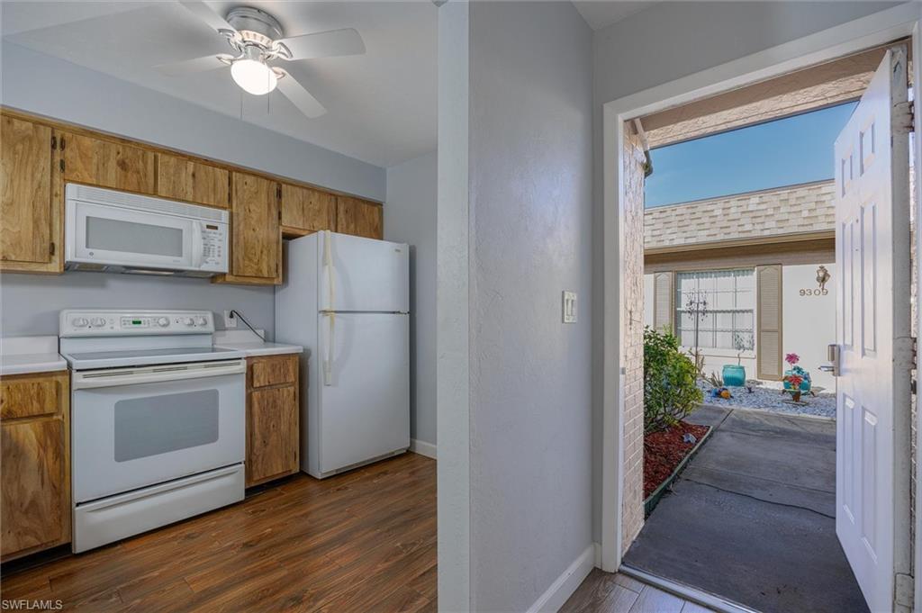 COMPASS POINTE - Residential