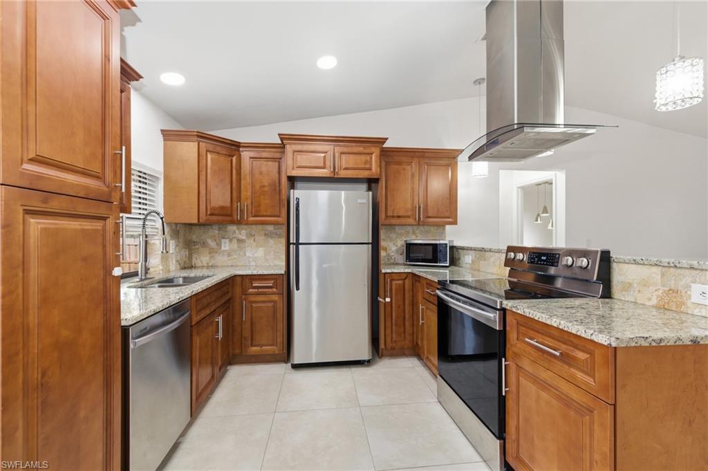 SAN CARLOS PARK - Residential Lease