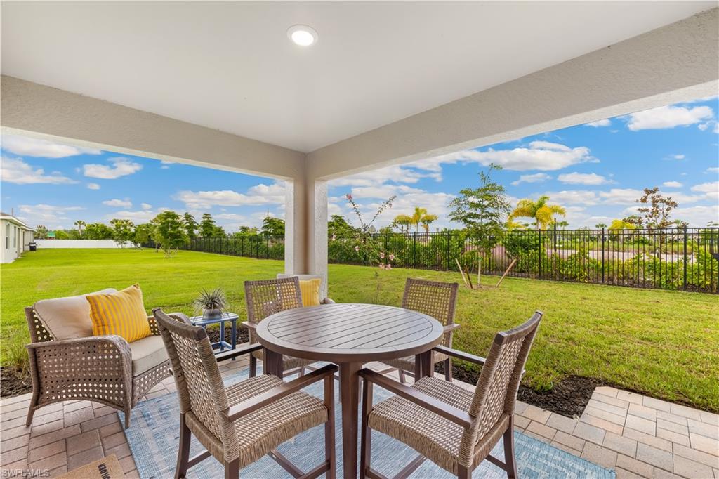 CORAL BAY - Residential