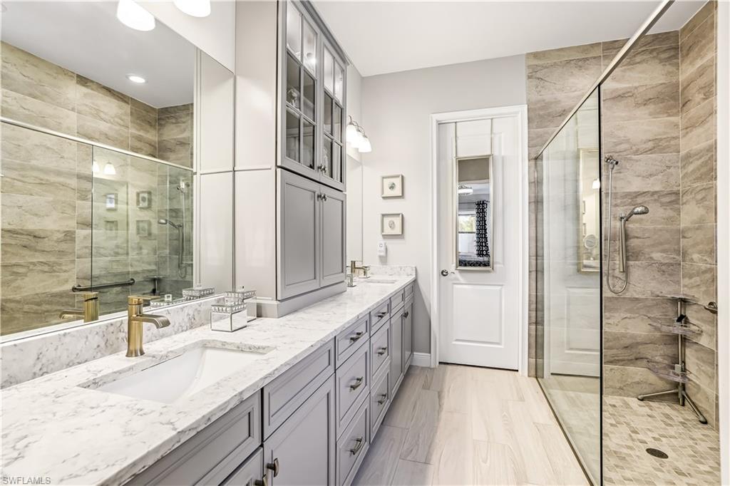 COMPASS LANDING - Residential