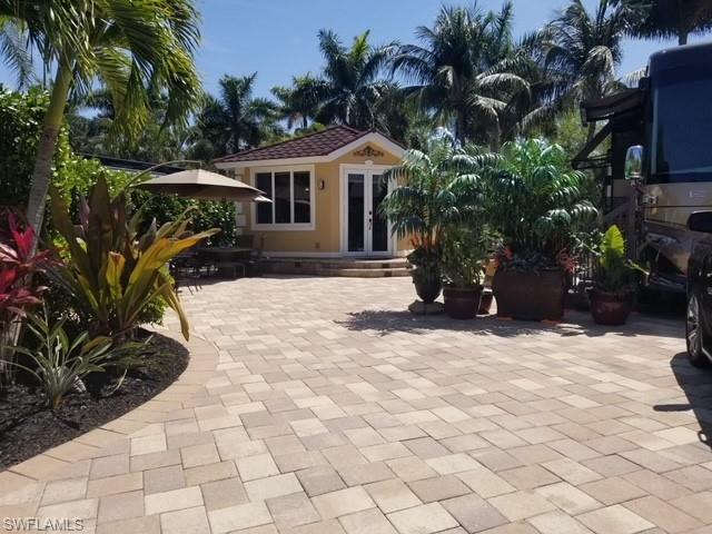 4400 Southern Breeze DR