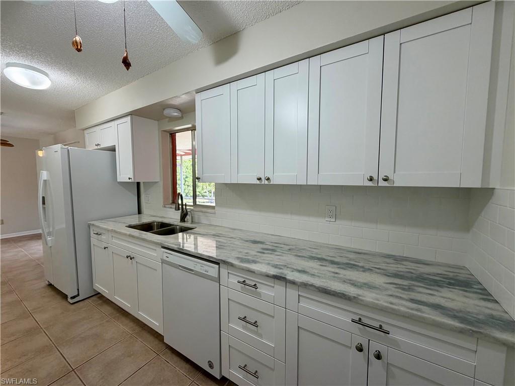 SAN CARLOS PARK - Residential