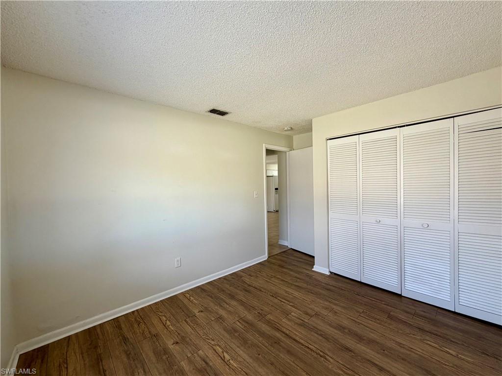 SAN CARLOS PARK - Residential