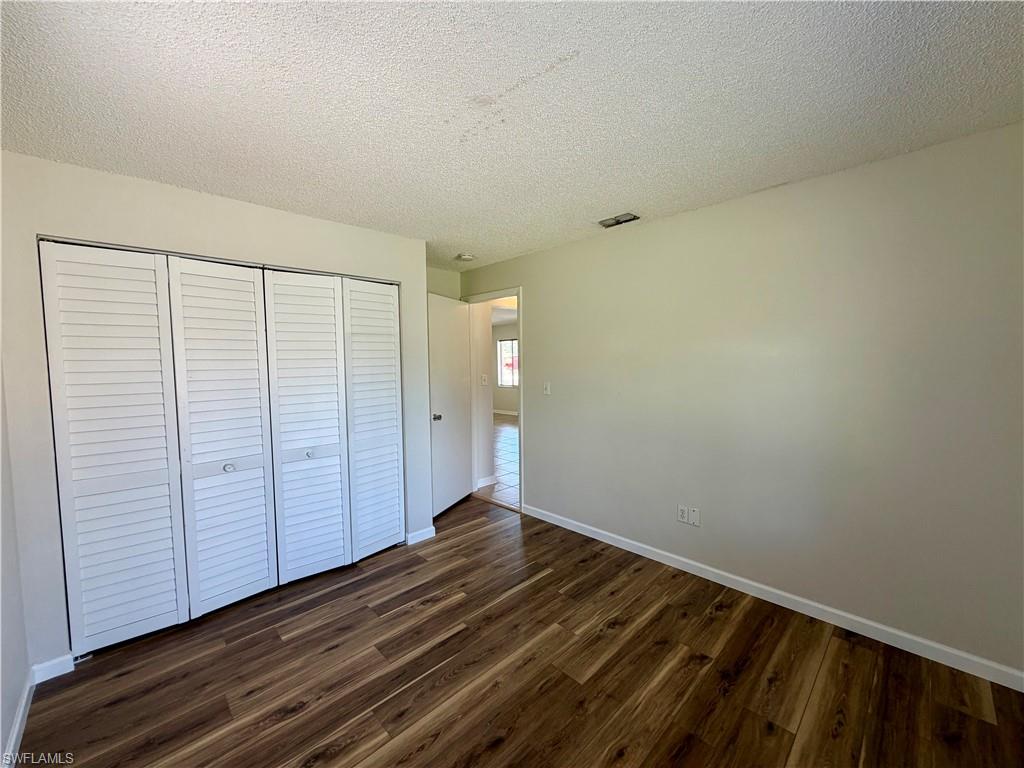 SAN CARLOS PARK - Residential