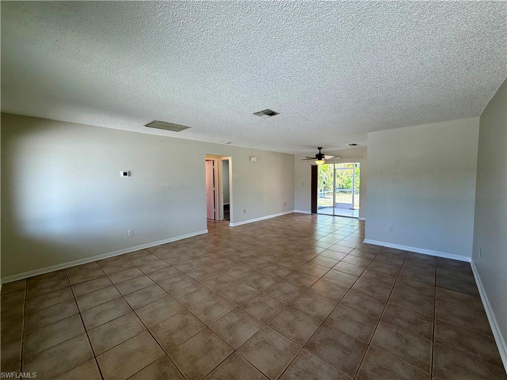 SAN CARLOS PARK - Residential