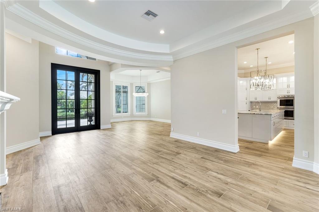 MOORINGS - Residential