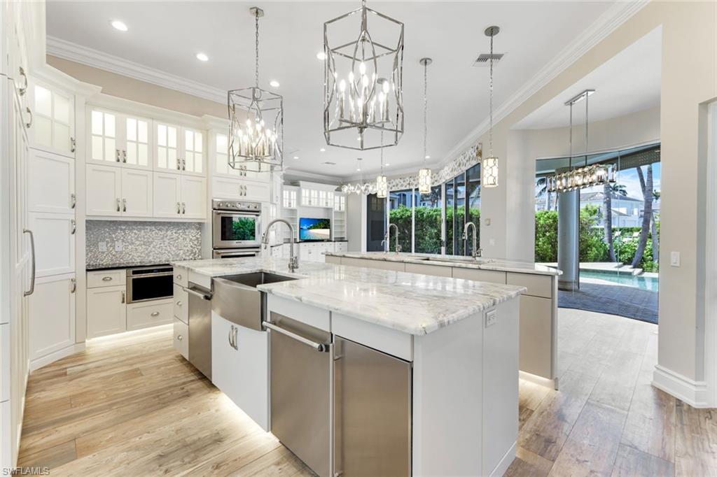 MOORINGS - Residential