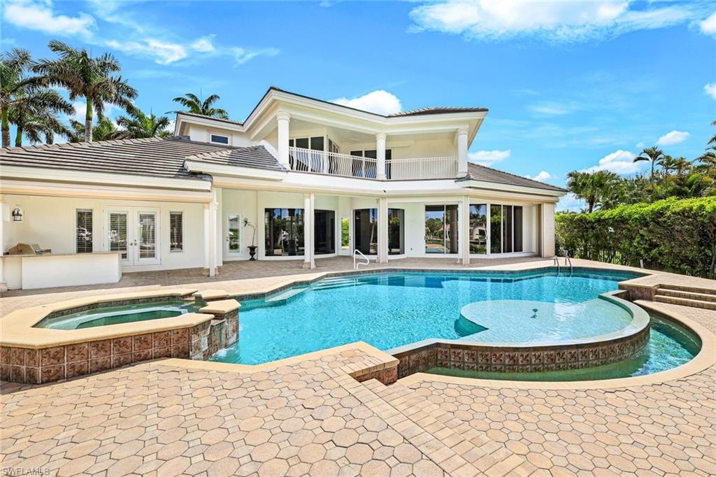 MOORINGS - Residential