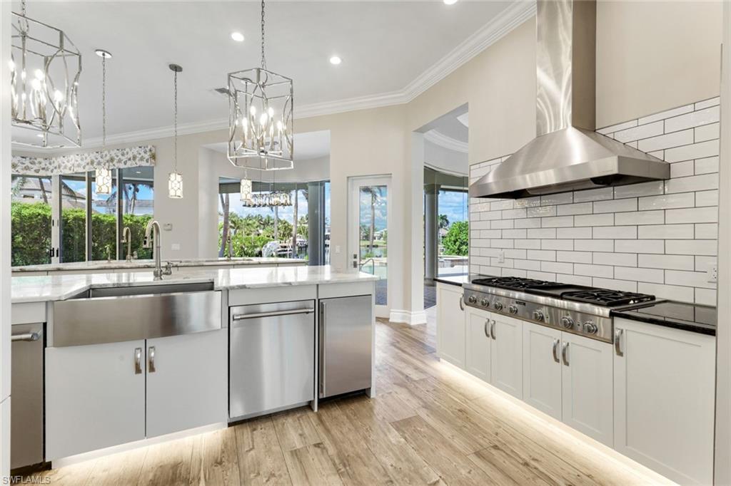 MOORINGS - Residential