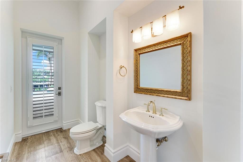 MOORINGS - Residential