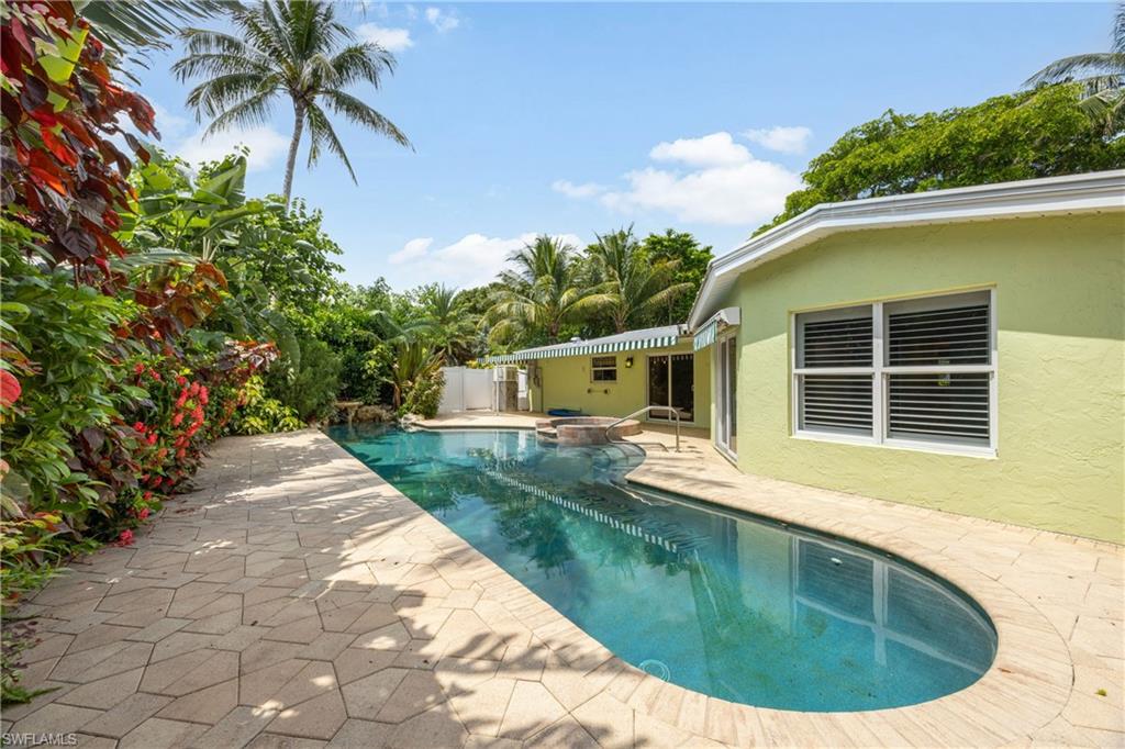 OLDE NAPLES - Residential