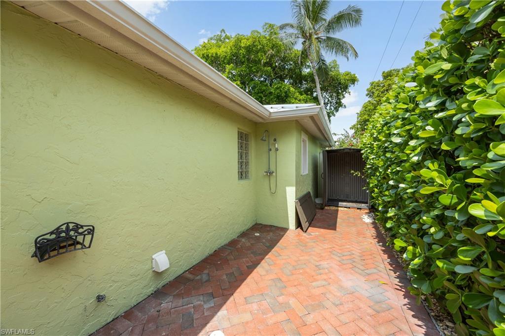 OLDE NAPLES - Residential