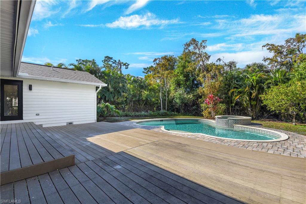 TALL PINES - Residential