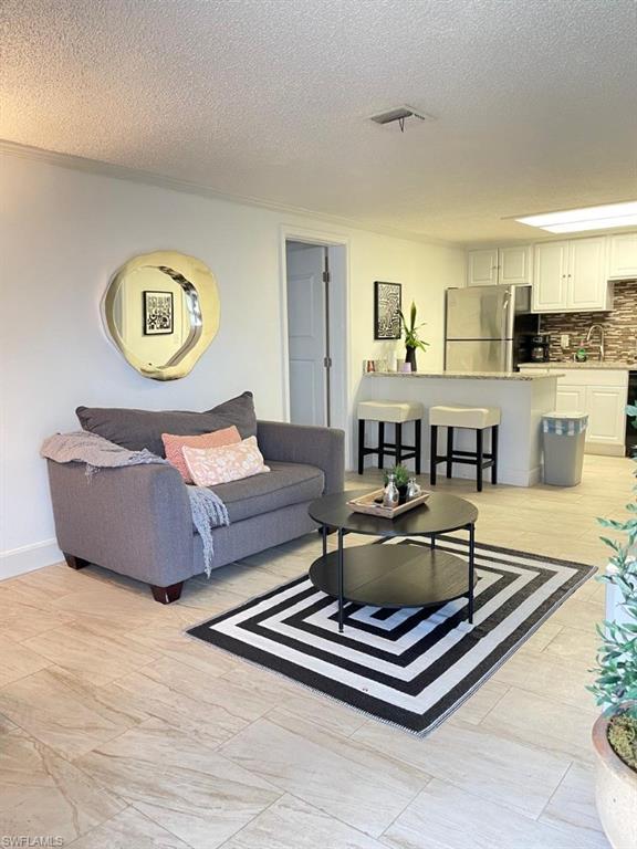 TREETOPS OF NAPLES - Residential Lease