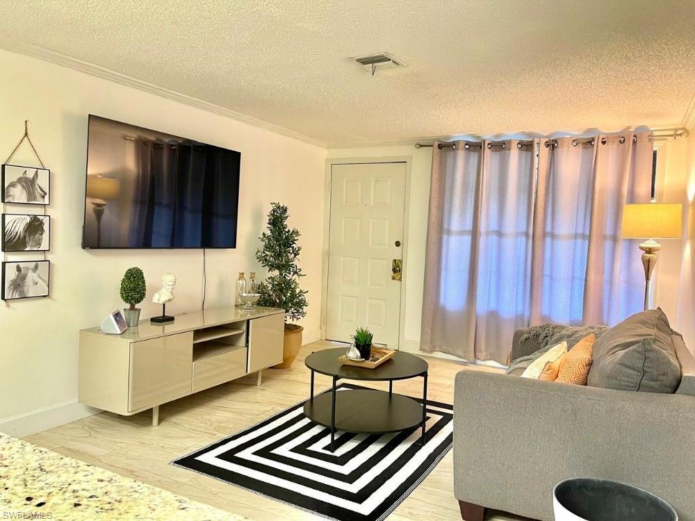 TREETOPS OF NAPLES - Residential Lease