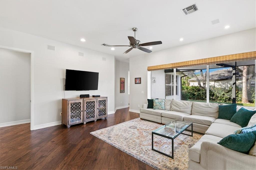 WILSHIRE LAKES - Residential