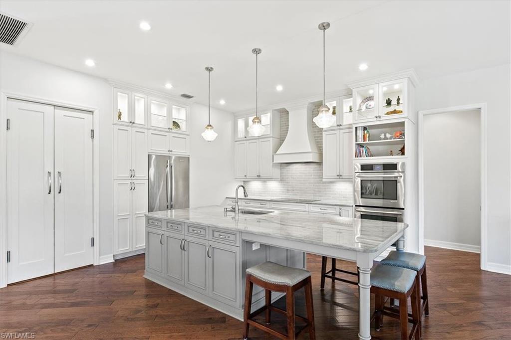 WILSHIRE LAKES - Residential