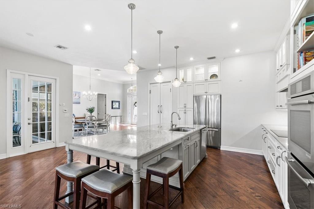 WILSHIRE LAKES - Residential