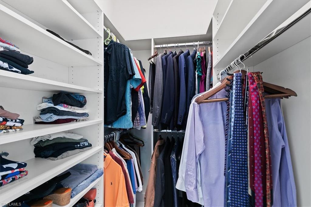 WILSHIRE LAKES - Residential