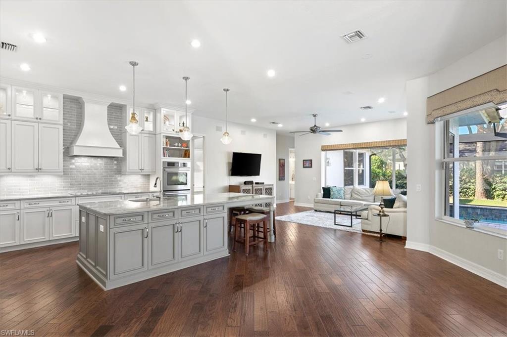 WILSHIRE LAKES - Residential