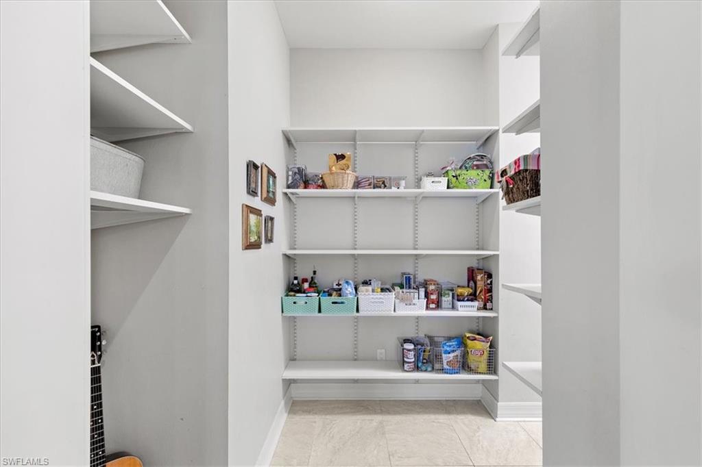 WILSHIRE LAKES - Residential