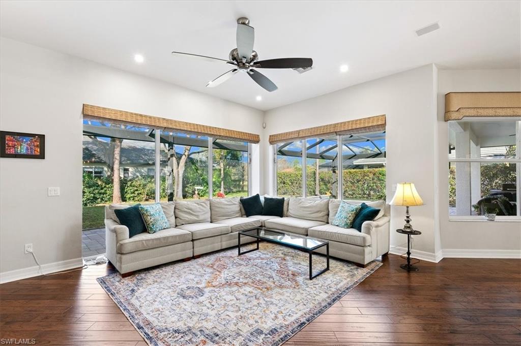 WILSHIRE LAKES - Residential