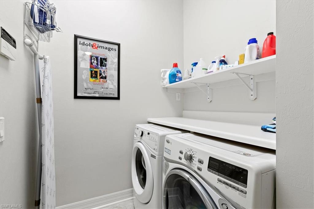 WILSHIRE LAKES - Residential