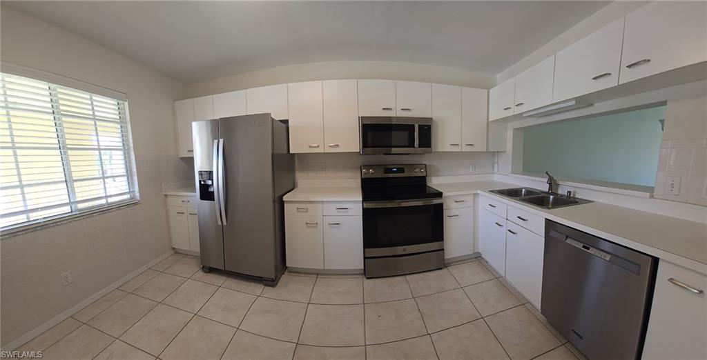 VILLAGES AT EMERALD LAKES - Residential Lease