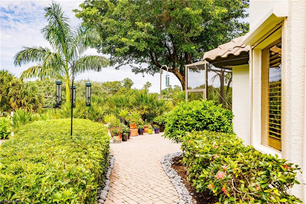 BARRINGTON AT PELICAN BAY - Residential